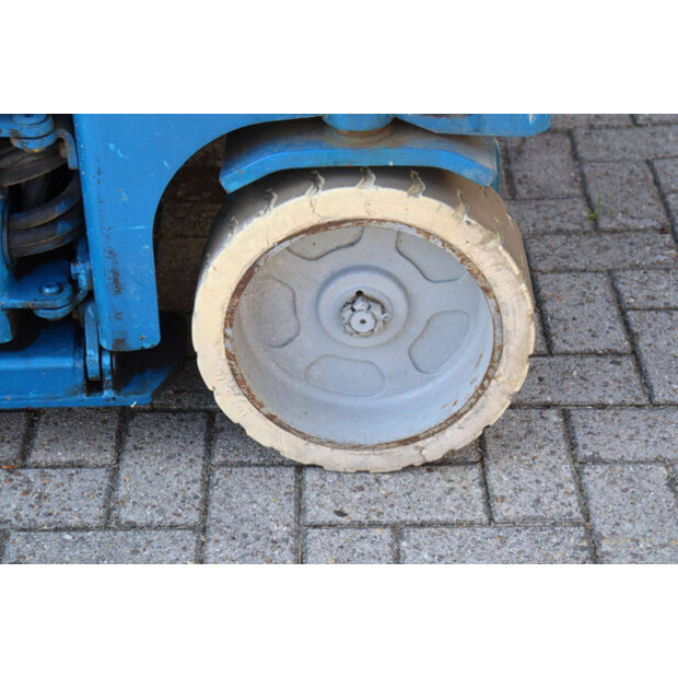 1999 Genie GS-2646-41124069