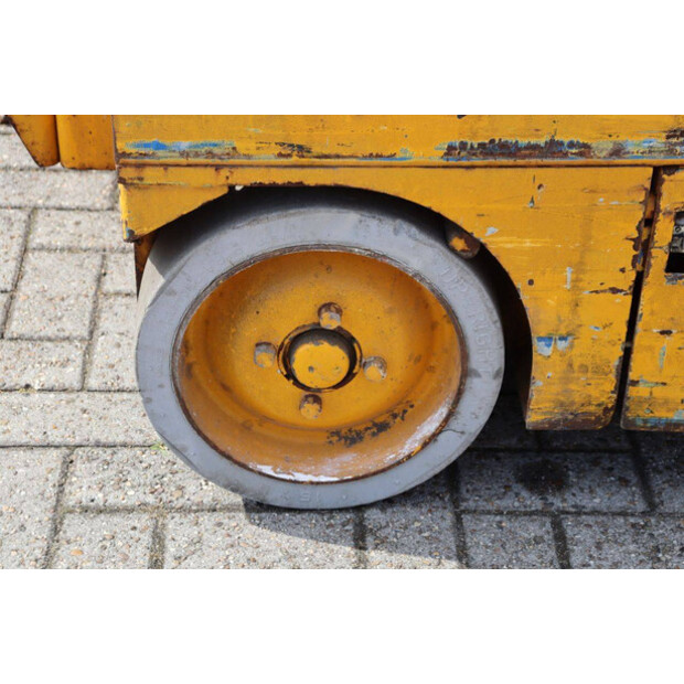 1999 UPRIGHT X26-41124097