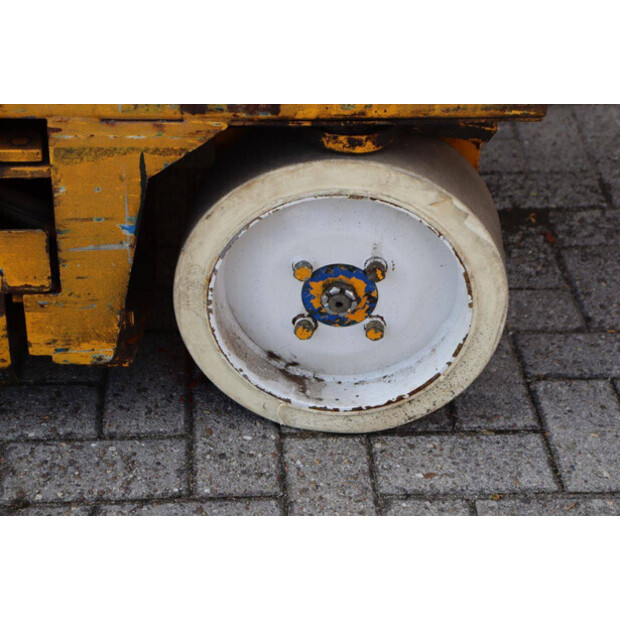 1999 UPRIGHT X26-41124098