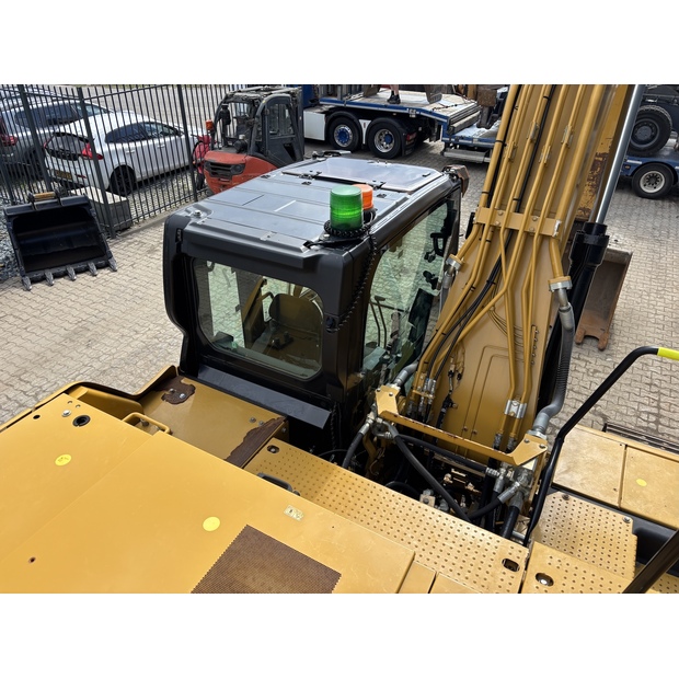 2018 Caterpillar 320-41129516