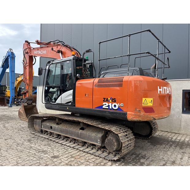 2020 Hitachi ZX210LC-6-41129525