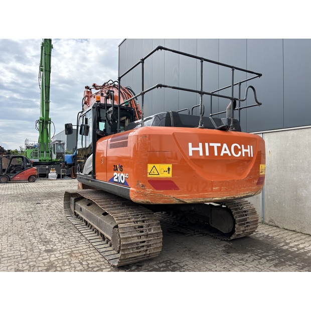 2020 Hitachi ZX210LC-6-41129526