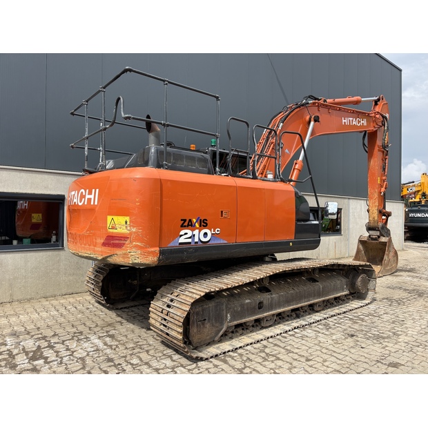 2020 Hitachi ZX210LC-6-41129527