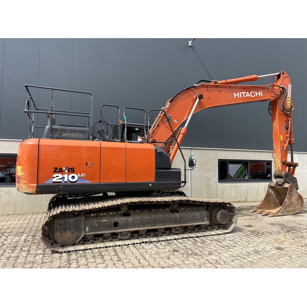 2020 Hitachi ZX210LC-6-41129528