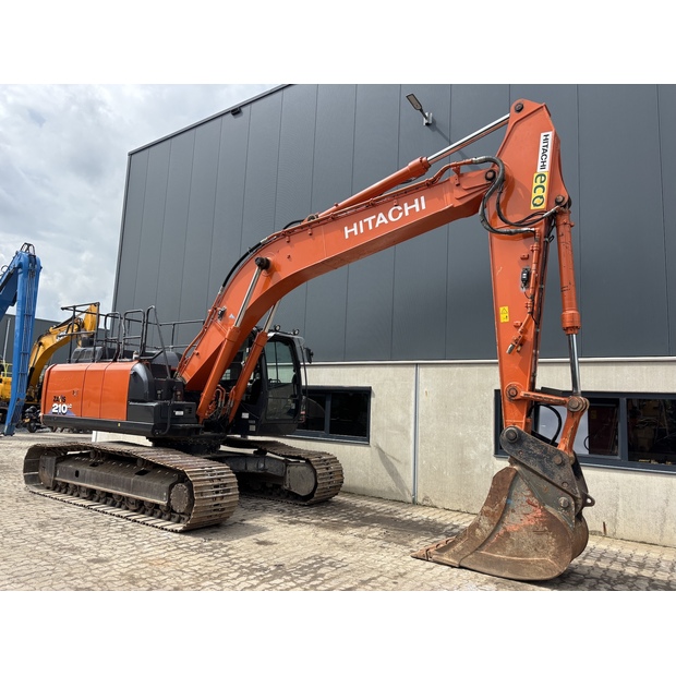 2020 Hitachi ZX210LC-6-41129530