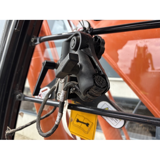 2020 Hitachi ZX210LC-6-41129539