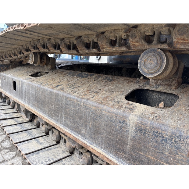2020 Hitachi ZX210LC-6-41129555