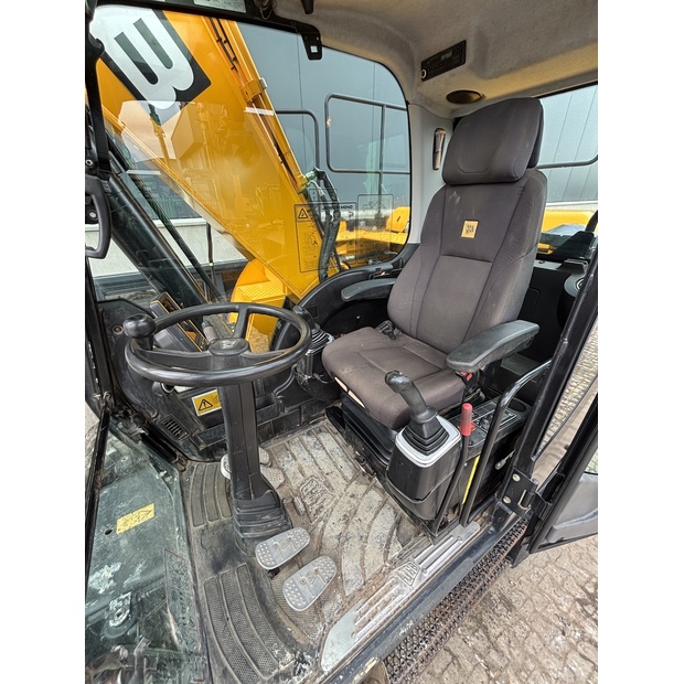 2016 جيه سي بي JS160W-41129680