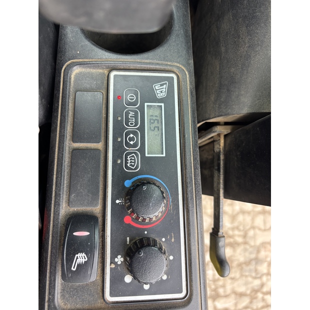 2016 جيه سي بي JS160W-41129682