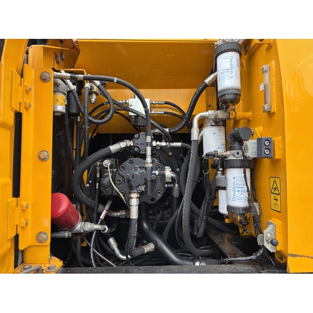 2016 جيه سي بي JS160W-41129686