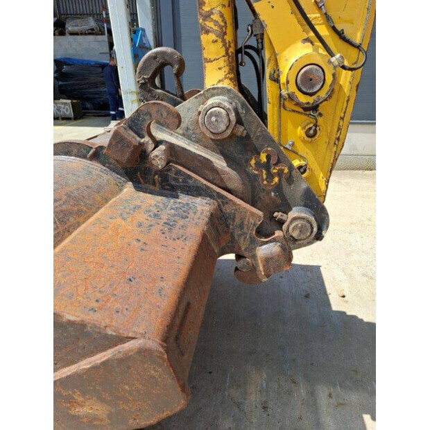 2017 Komatsu PC240LC-10-41138655