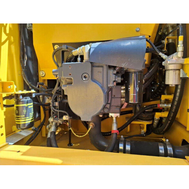 2017 Komatsu PC240LC-10-41138673