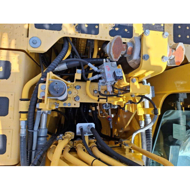 2017 Komatsu PC240LC-10-41138683