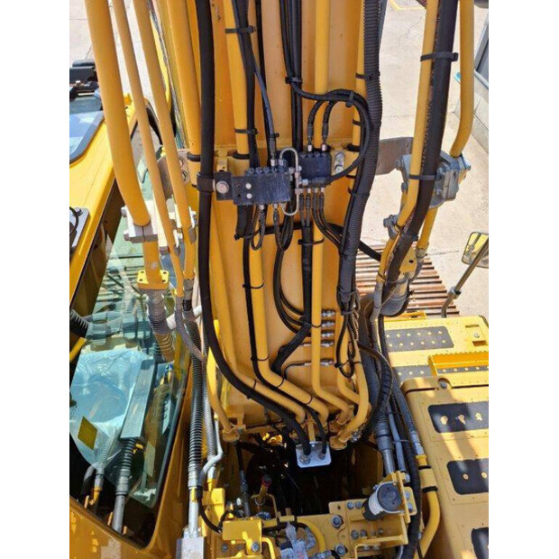 2017 Komatsu PC240LC-10-41138692