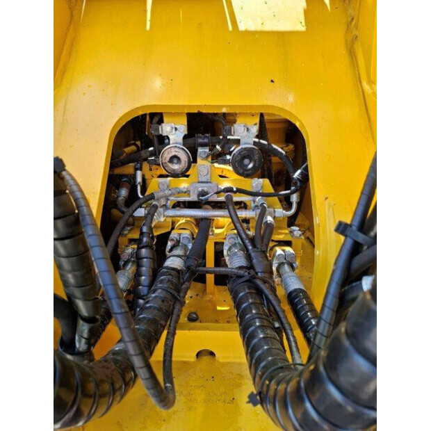 2017 Komatsu PC240LC-10-41138701