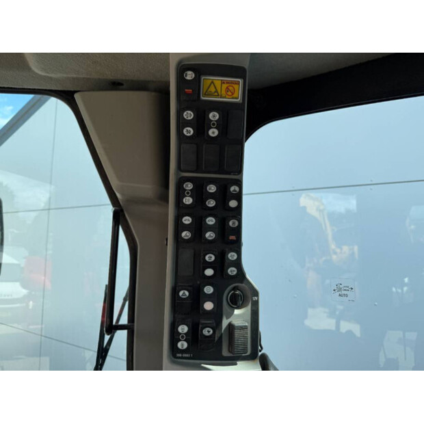 2018 Caterpillar 140M3-41139000