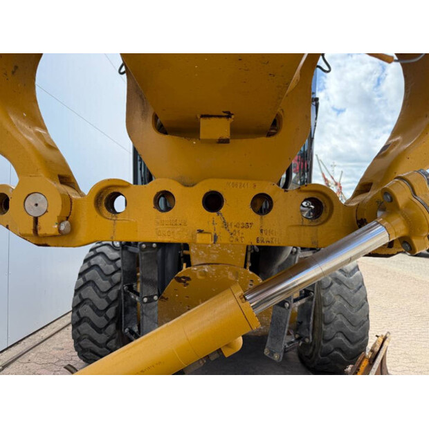 2018 Caterpillar 140M3-41139008