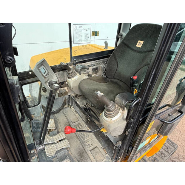 2019 جيه سي بي 86C-1-41139028