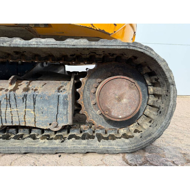 2019 جيه سي بي 86C-1-41139041