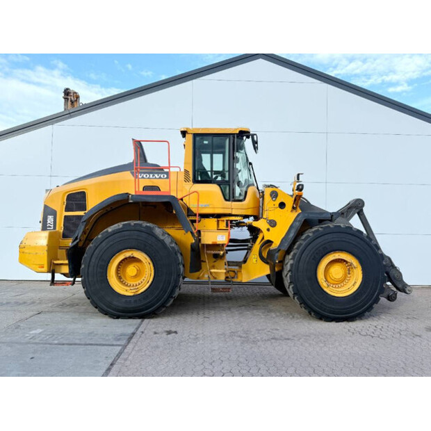 2017 Volvo L220H-41139310