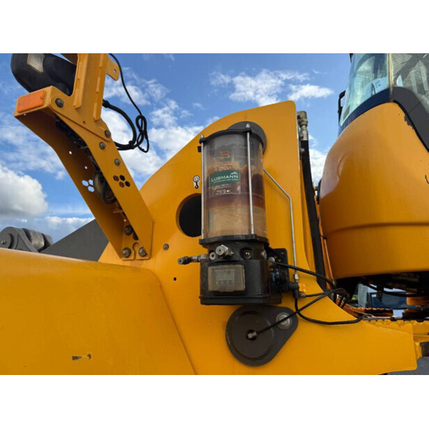 2017 Volvo L220H-41139325