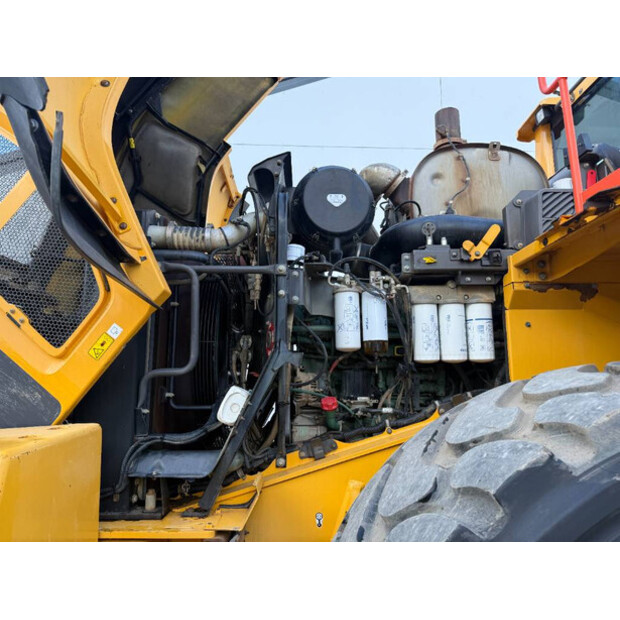 2017 Volvo L220H-41139338