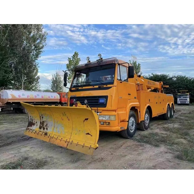 2022 HOWO TOW TRUCK-41140375