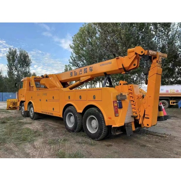 2022 HOWO TOW TRUCK-41140376