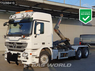صورة ل شاحنات مع هوك 2009 مرسيدس بنز Actros 2648