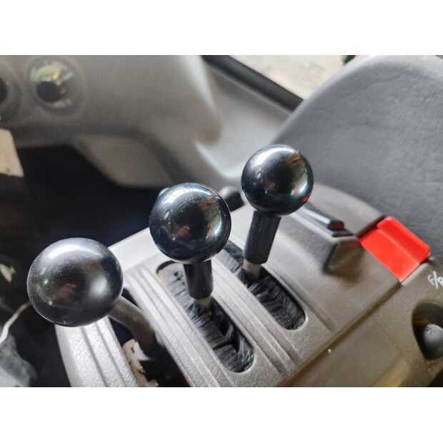 2004 فولفو L120E-41149702