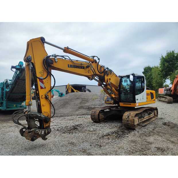 2011 ليبهير R906C-41149757