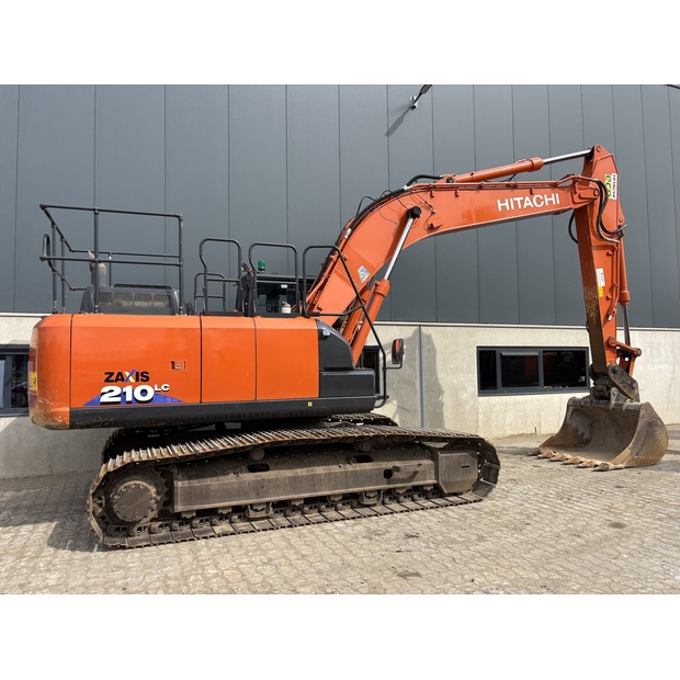 2021 Hitachi ZX210LC-6-41150176