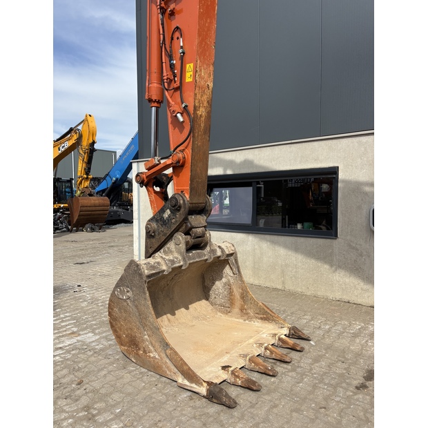 2021 Hitachi ZX210LC-6-41150180