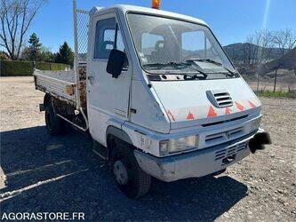صورة ل شاحنات قلابة 1995 رينو B80 للبيع في فرنسا