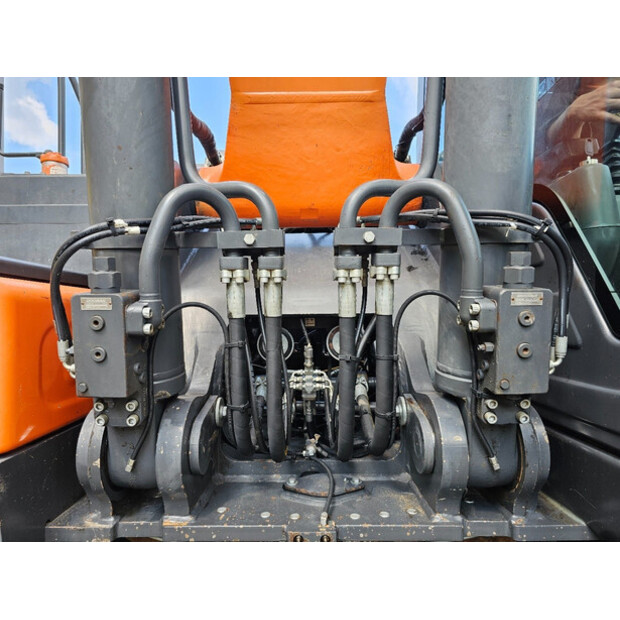 2015 دووسان DX300LC-5-41159987