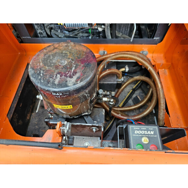 2015 دووسان DX300LC-5-41159989