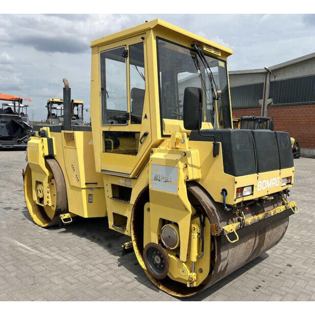 2001 BOMAG BW151AD-2-41160016