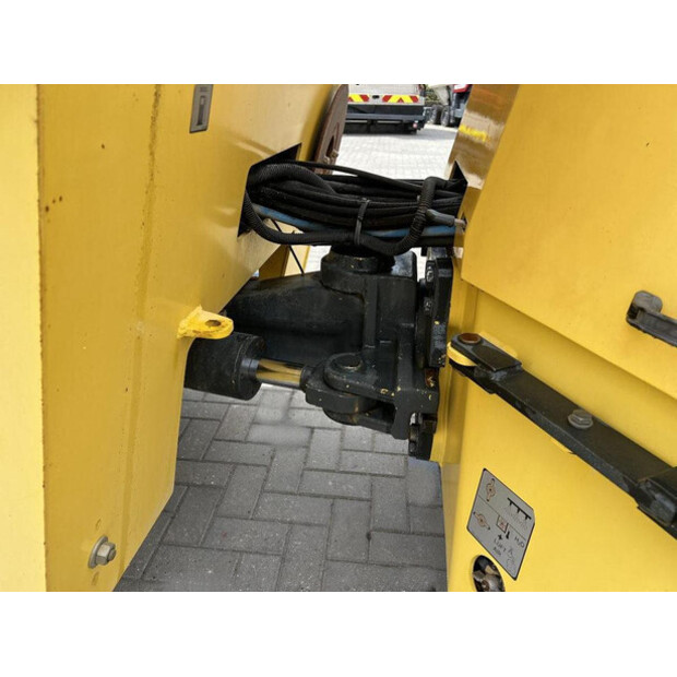 2001 BOMAG BW151AD-2-41160031