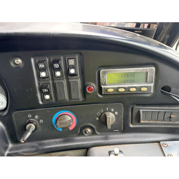 2005 كاتربيلر 730-41160562