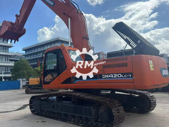 صورة ل حفارات مجنزرة 2016 دووسان DH420LC-7