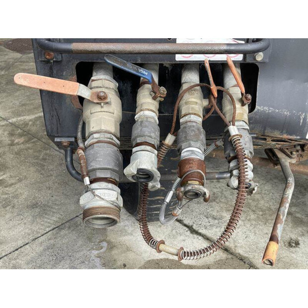 2006 INGERSOLL RAND 21 / 215 - N-41161321