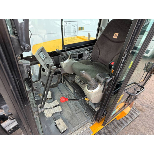 2019 جيه سي بي 86C-1-41161371