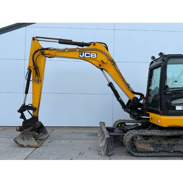 2019 جيه سي بي 86C-1-41161375