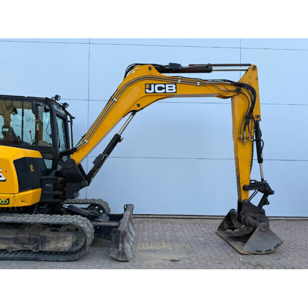2019 جيه سي بي 86C-1-41161376