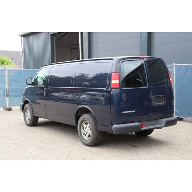 Chevrolet Express Cargo Van-41161761