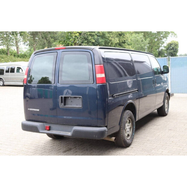 Chevrolet Express Cargo Van-41161763