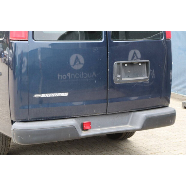 Chevrolet Express Cargo Van-41161771