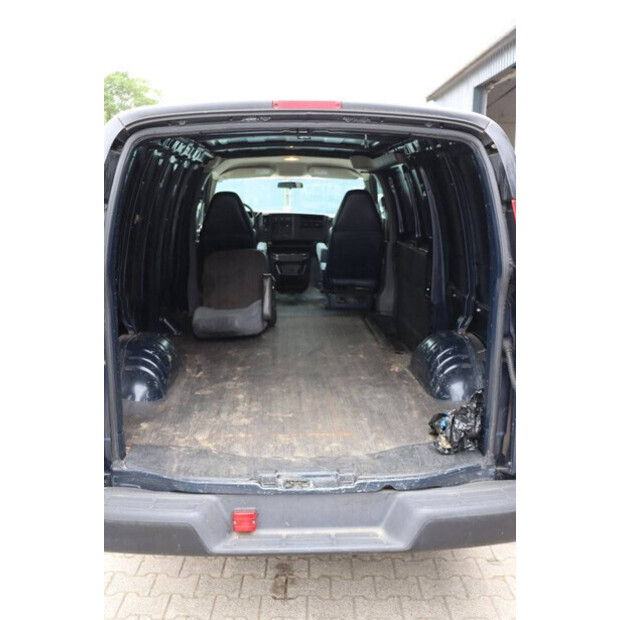 Chevrolet Express Cargo Van-41161774