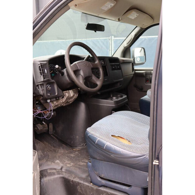 Chevrolet Express Cargo Van-41161781