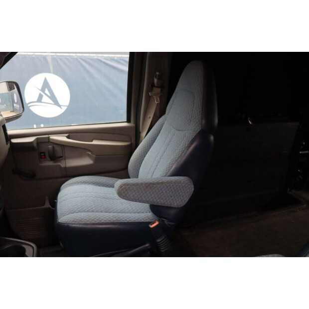 Chevrolet Express Cargo Van-41161785
